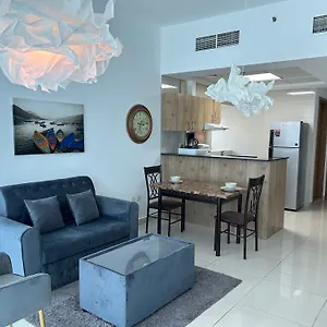https://golden-stay-vacation-homes-continental-tower-marina.dubaihotelsoffers.com
