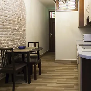 https://vintage-apartment-lviv.hotelslviv.net